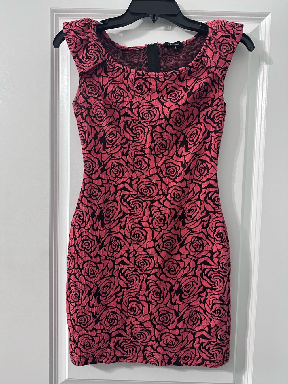 Soprano Red & Black Rose-Print Mini Dress XS